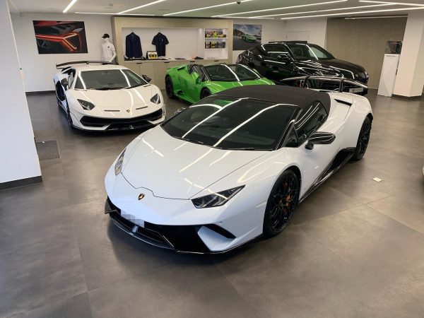 hire a Lamborghini UK